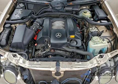 2000 Mercury E320 z USA, uszkodzony, nr VIN NULL